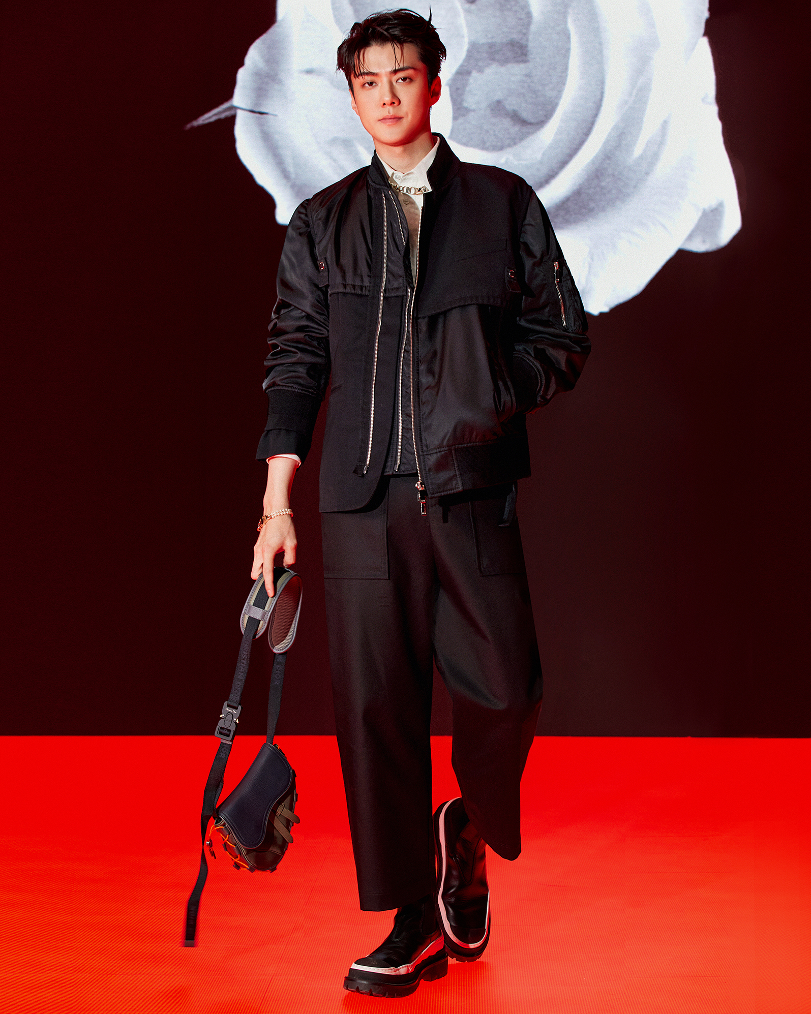 Dior Men和sacai的創意對話！阿部千登勢如何重塑品牌優雅的紳士形象？