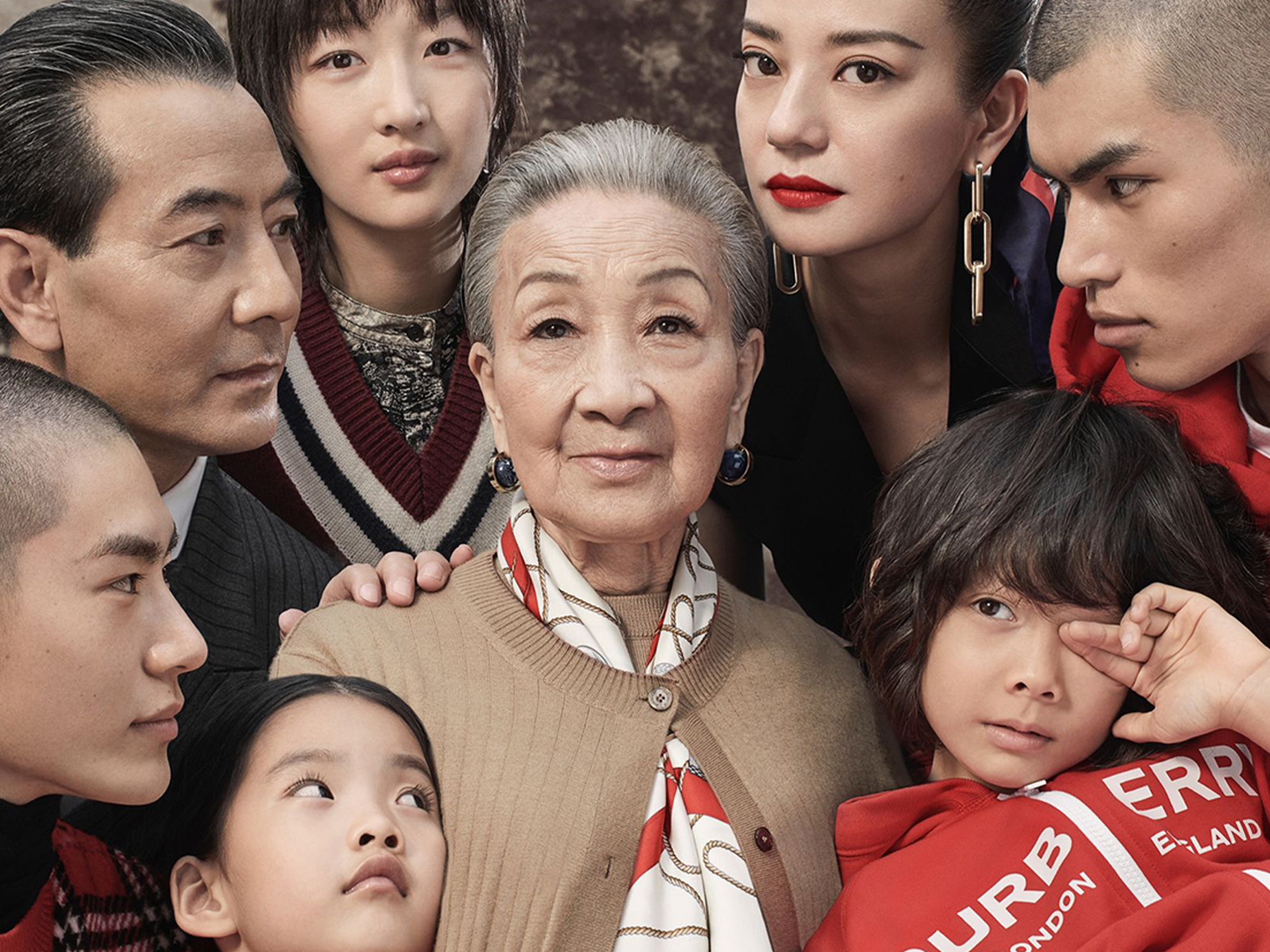 Balenciaga的時尚「長輩圖」？為何獻媚中國總是「水土不服」？
