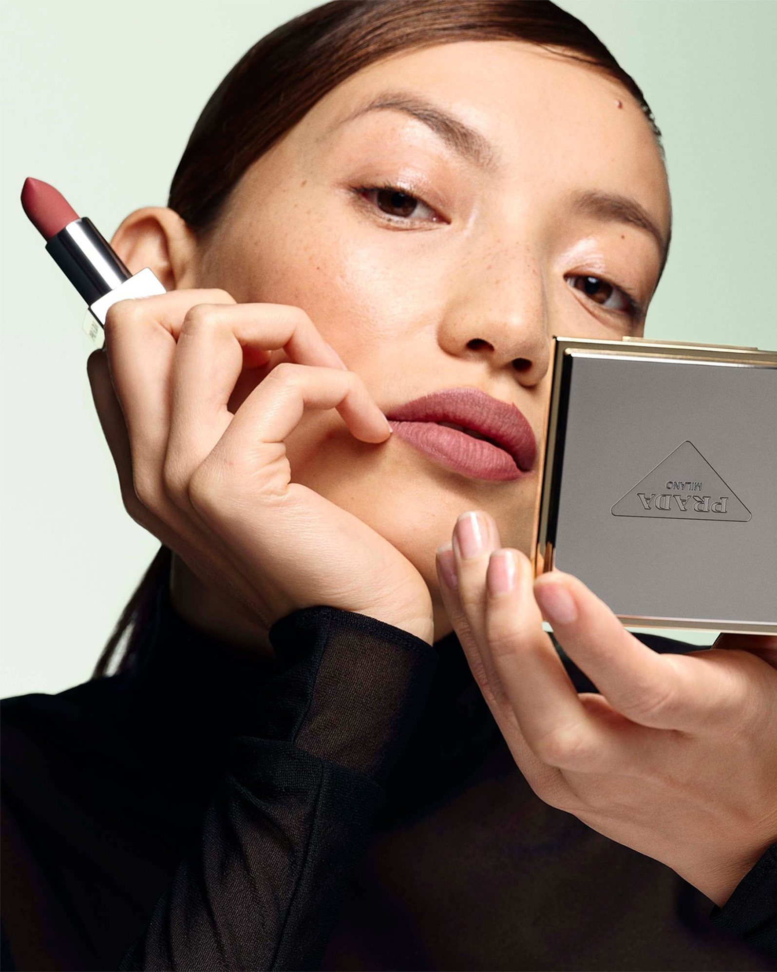 Prada Beauty脫穎而出！為何唇膏系列能夠掀起搶購熱潮？